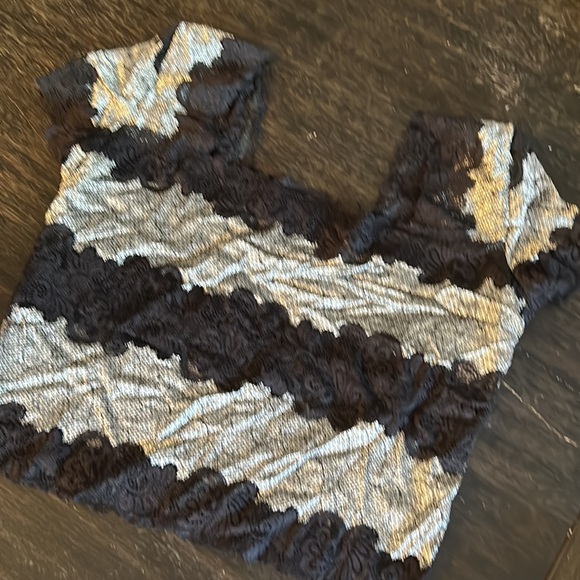 Lace top - Picture 4 of 5